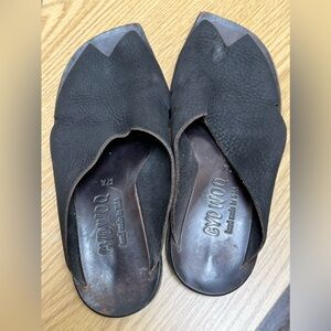 Cydwoq Flat Slides Black Leather Size 37.5